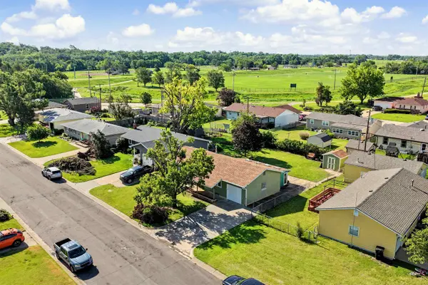 1308 Indian Rock Ln., Salina, KS 67401