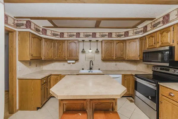 1431 N Fieldcrest, Wichita, KS 67212