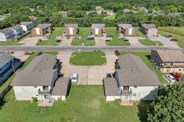 122 N Brunswick St, Wichita, KS 67212