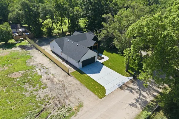 3748 N Salina Rd, Wichita, KS 67204