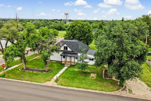 702 N Rock St, Minneapolis, KS 67467