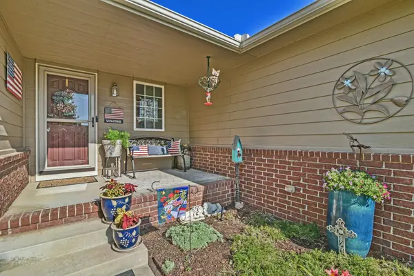 131 N Chisholm Trail, Clearwater, KS 67026