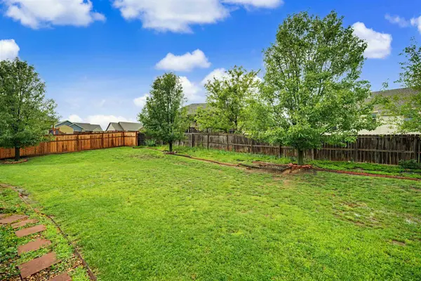 2515 Stonepost Lane, Salina, KS 67401