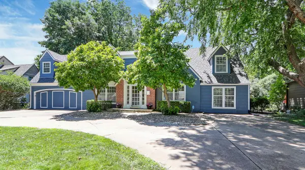 3521 SW Avalon Ln, Topeka, KS 66604