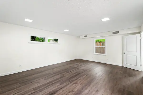 629 N Ridgewood Drive, Wichita, KS 67208