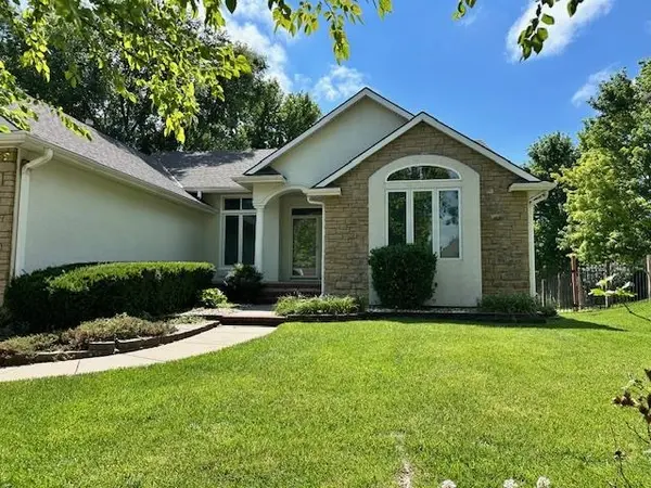 3201 N Lakecrest, Wichita, KS 67205