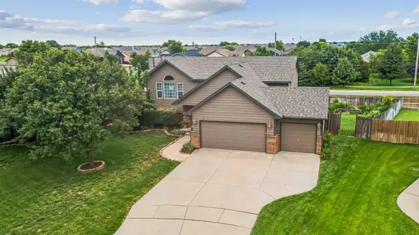 1925 E Sunset Ct,  Goddard,  KS 67052