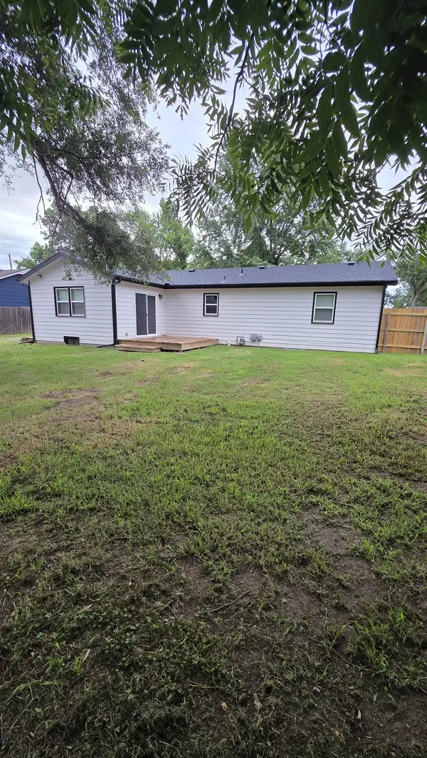 405 Jefferson, Sedgwick, KS 67135