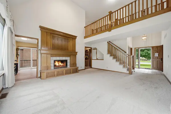 2504 N Meadow Grove Cir, Wichita, KS 67205