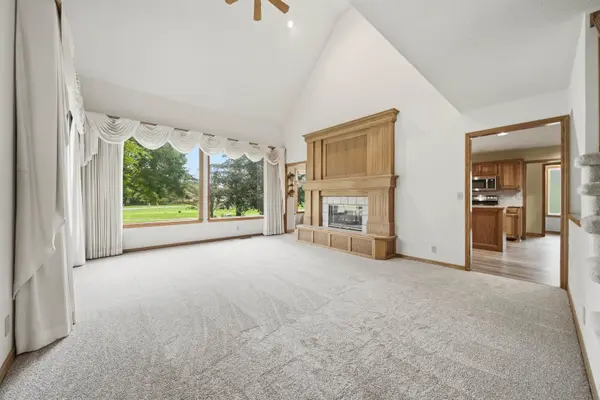 2504 N Meadow Grove Cir, Wichita, KS 67205