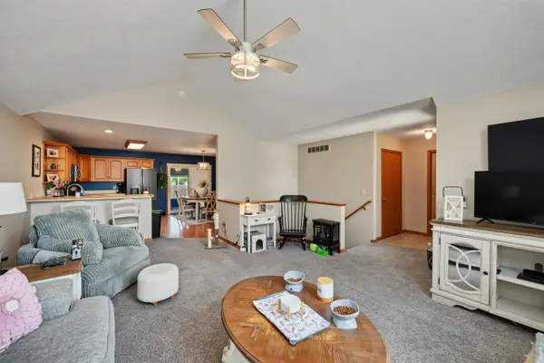 1207 Sierra Dr, Salina, KS 67401