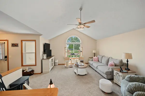 1207 Sierra Dr, Salina, KS 67401