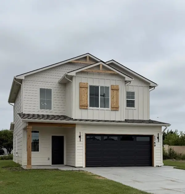 1769 S Hoyt, Wichita, KS 67207