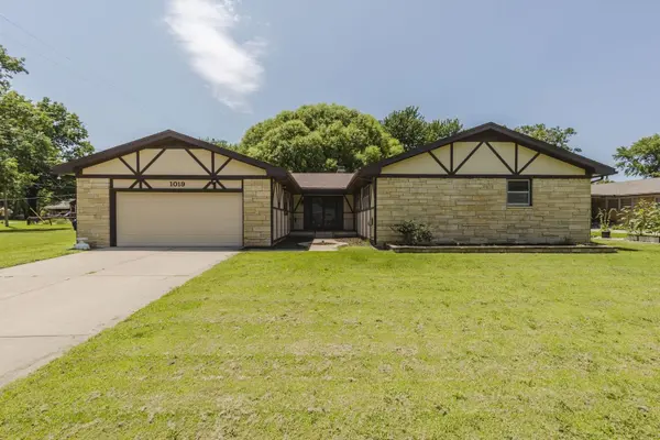 1019 N Chipper, Wichita, KS 67212