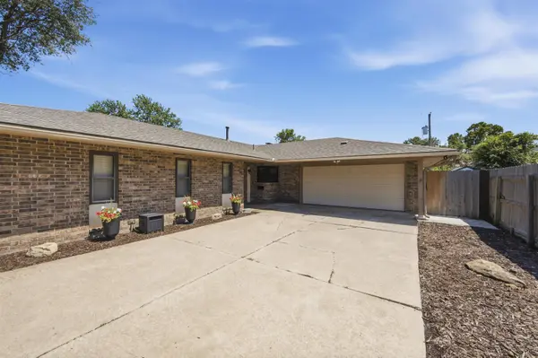 8401 E Lincoln St, Wichita, KS 67207