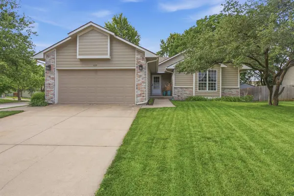 433 S Firefly Ct, Wichita, KS 67235