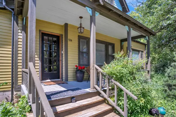 126 E 14th St, Newton, KS 67114
