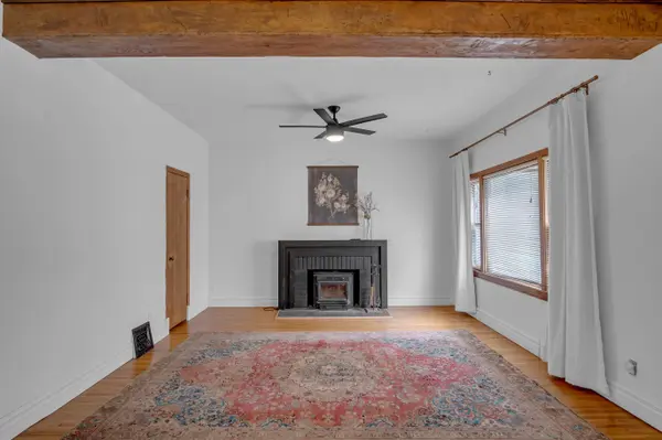 126 E 14th St, Newton, KS 67114