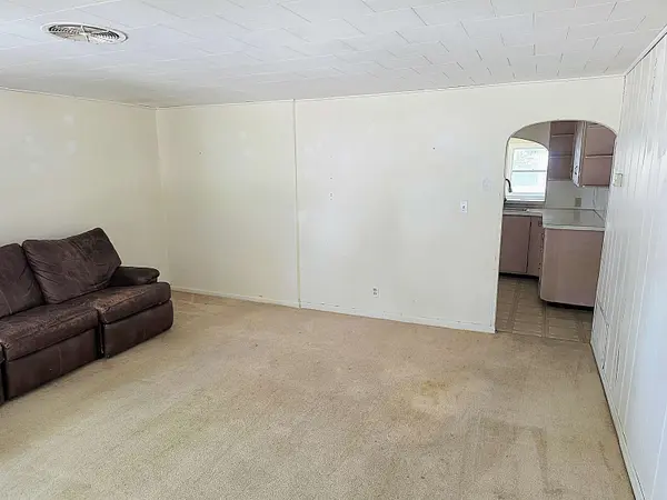 1317 N B, Wellington, KS 67152