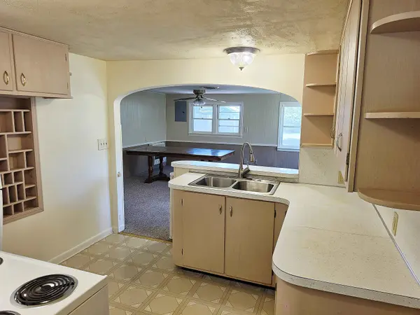 1317 N B, Wellington, KS 67152