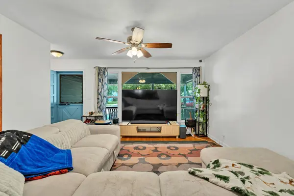 645 S Waverly Dr, Wichita, KS 67218