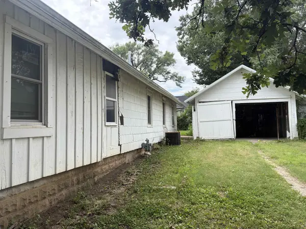 521 S Topeka, El Dorado, KS 67042