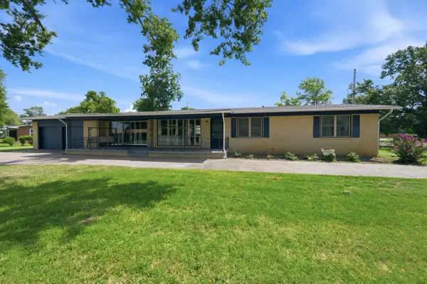 3110 N SEDGWICK AVE, Wichita, KS 67204