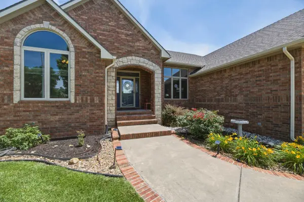 2138 S Sierra Hills Circle, Wichita, KS 67230