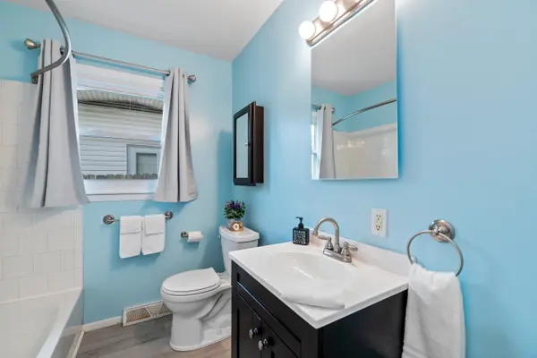 8138 E Levitt Dr, Wichita, KS 67207