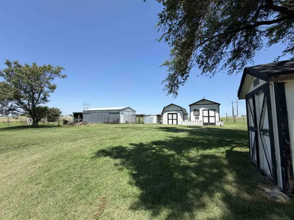 5160 SE Highway 400, Leon, KS 67074