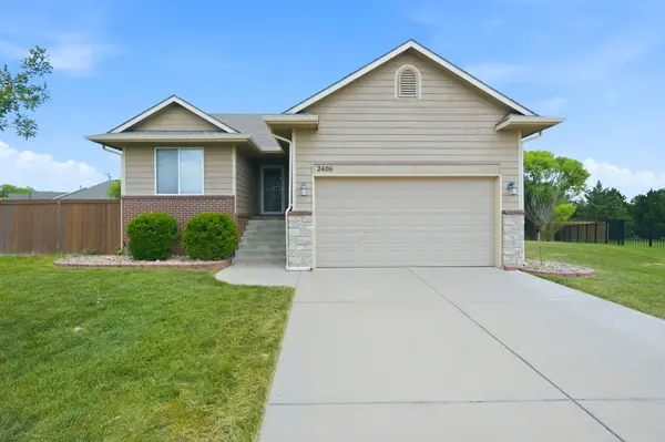 2406 N Woodridge Cir, Wichita, KS 67226