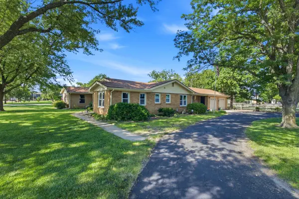301 S Sunflower Lane, Andover, KS 67002