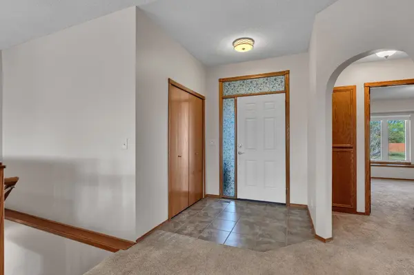 3225 S Bluelake Ct, Wichita, KS 67215-1022