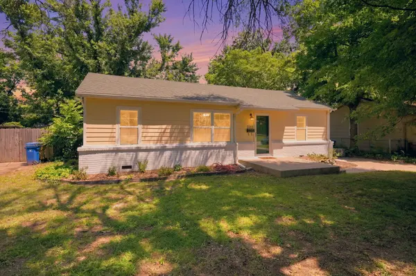 908 N Kokomo Ave, Derby, KS 67037