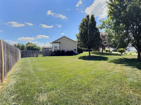 1422 E Prairie Hill, Park City, KS 67219