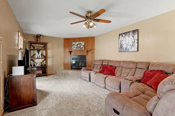 514 W 54th St S, Wichita, KS 67217