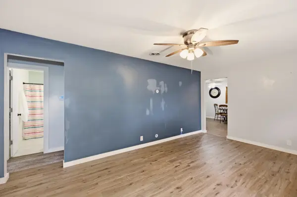 5519 N Salina, Wichita, KS 67204