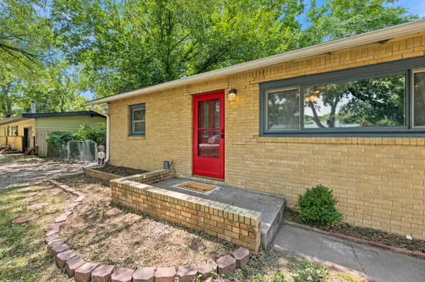 5519 N Salina, Wichita, KS 67204