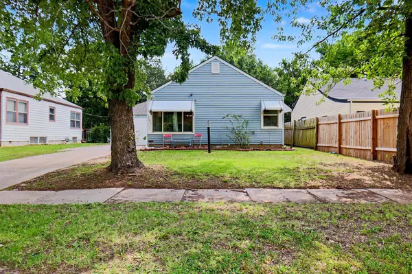 1048 N Pershing Street, Wichita, KS 67208