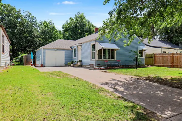 1048 N Pershing Street, Wichita, KS 67208