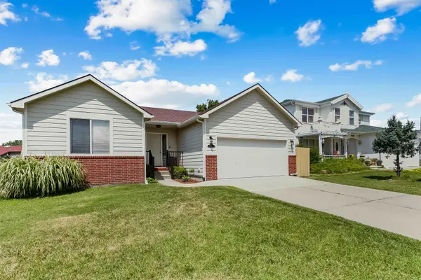 10621 E Fawn Grove St, Wichita, KS 67201