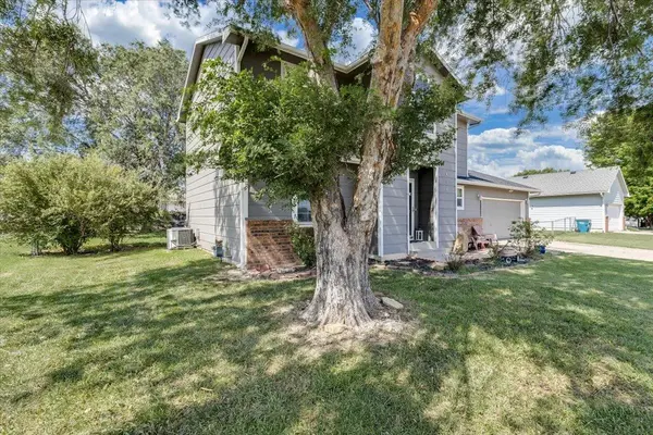 416 E School Street, Rose Hill, KS 67133