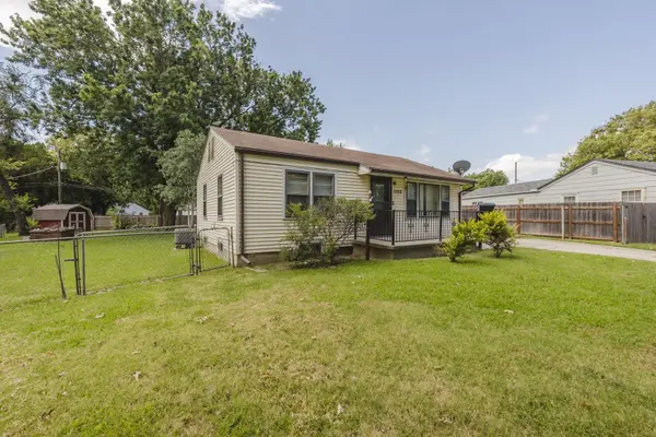 1753 E Marion, Wichita, KS 67216
