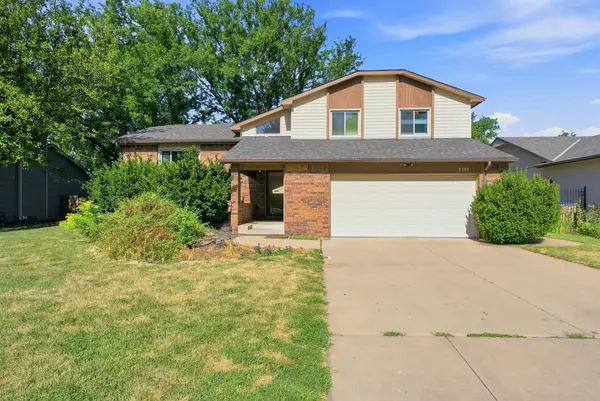 2107 N Murray Circle, Wichita, KS 67212
