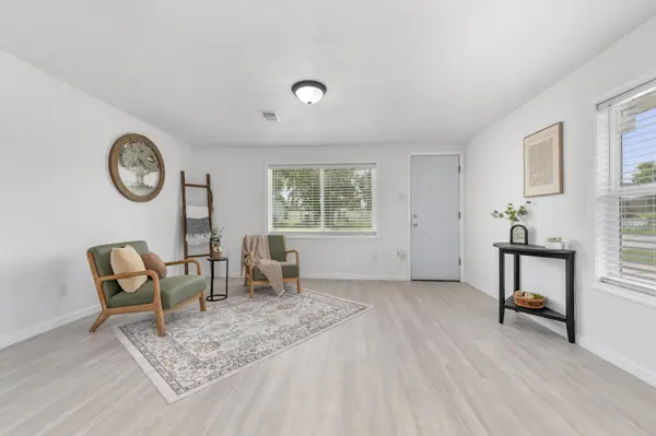 2811 W Maxwell, Wichita, KS 67217