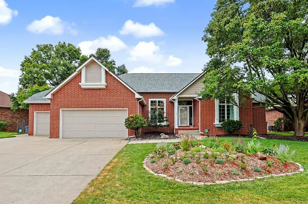 5021 N Harborside Ct, Wichita, KS 67204-2371