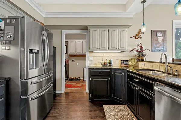 5021 N Harborside Ct, Wichita, KS 67204-2371