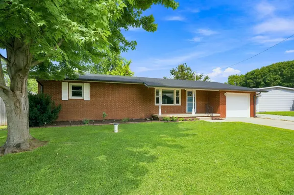 413 S 5th, Colwich, KS 67030