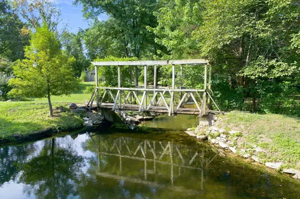 7737 SW Santa Fe Lake Rd, Augusta, KS 67010
