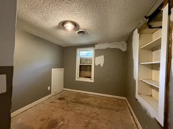 1141 N Madison Ave, Wichita, KS 67214